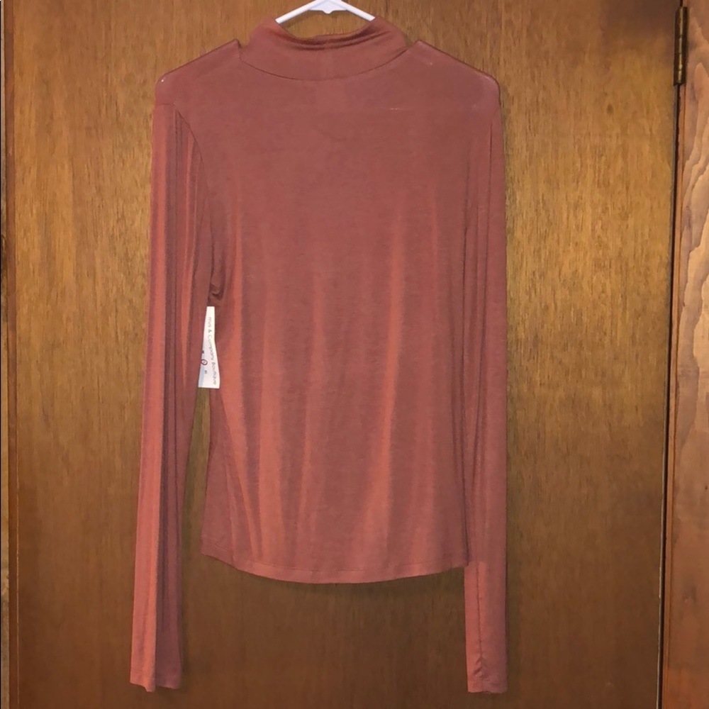 Super cute burnt orange layering turtle neck